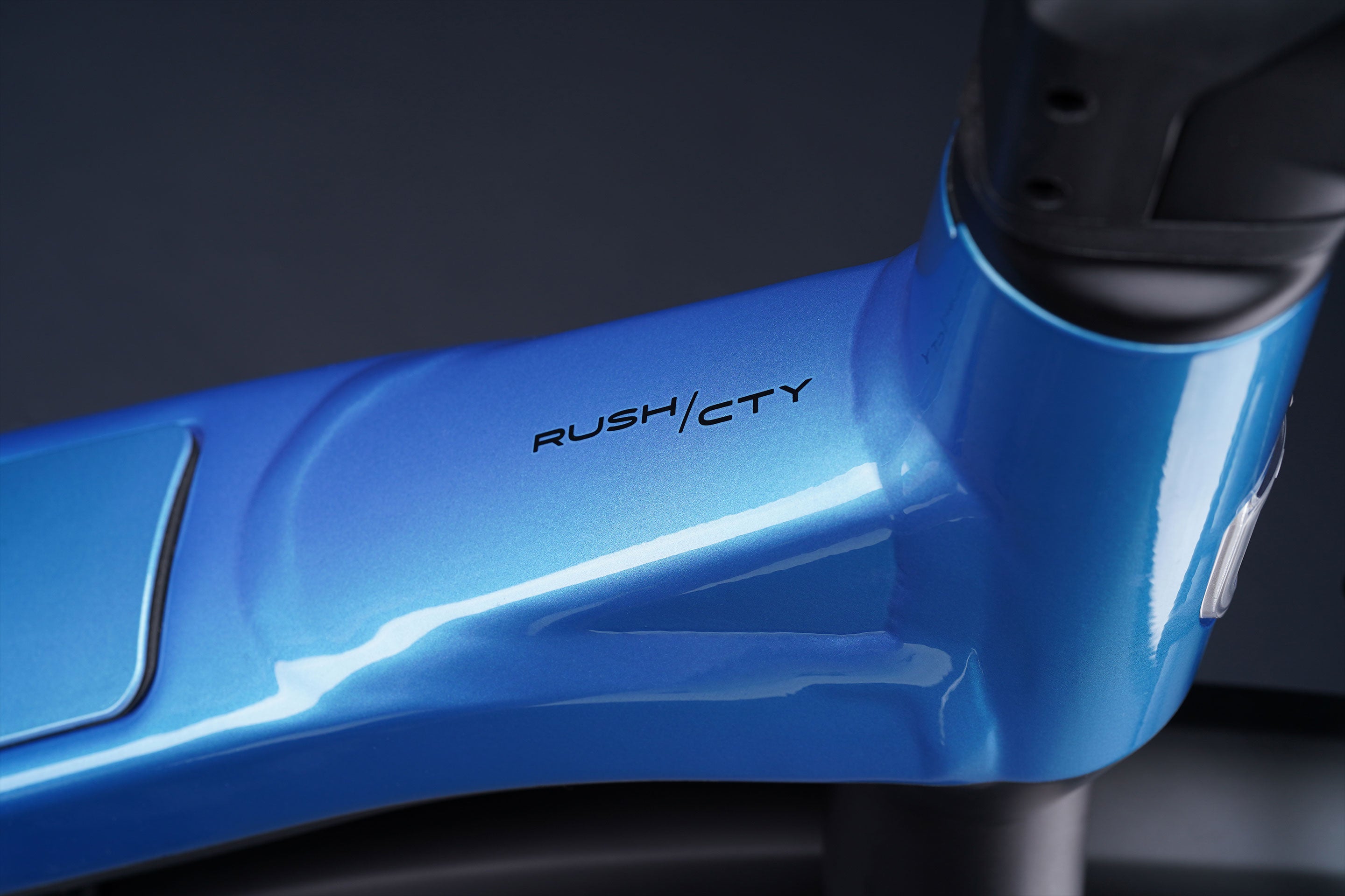 RUSH/CTY STEP-THRU blue detail 3